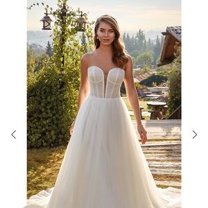 NWT- UNALTERED EDDY K IVORY “ANGELINA” WEDDING GOWN SZ 10